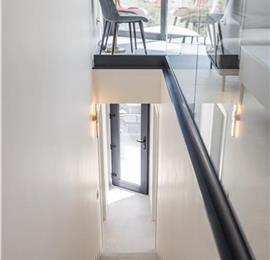 4 bedroom villa with heated pool and sea view in Vinišće, sleeps 8